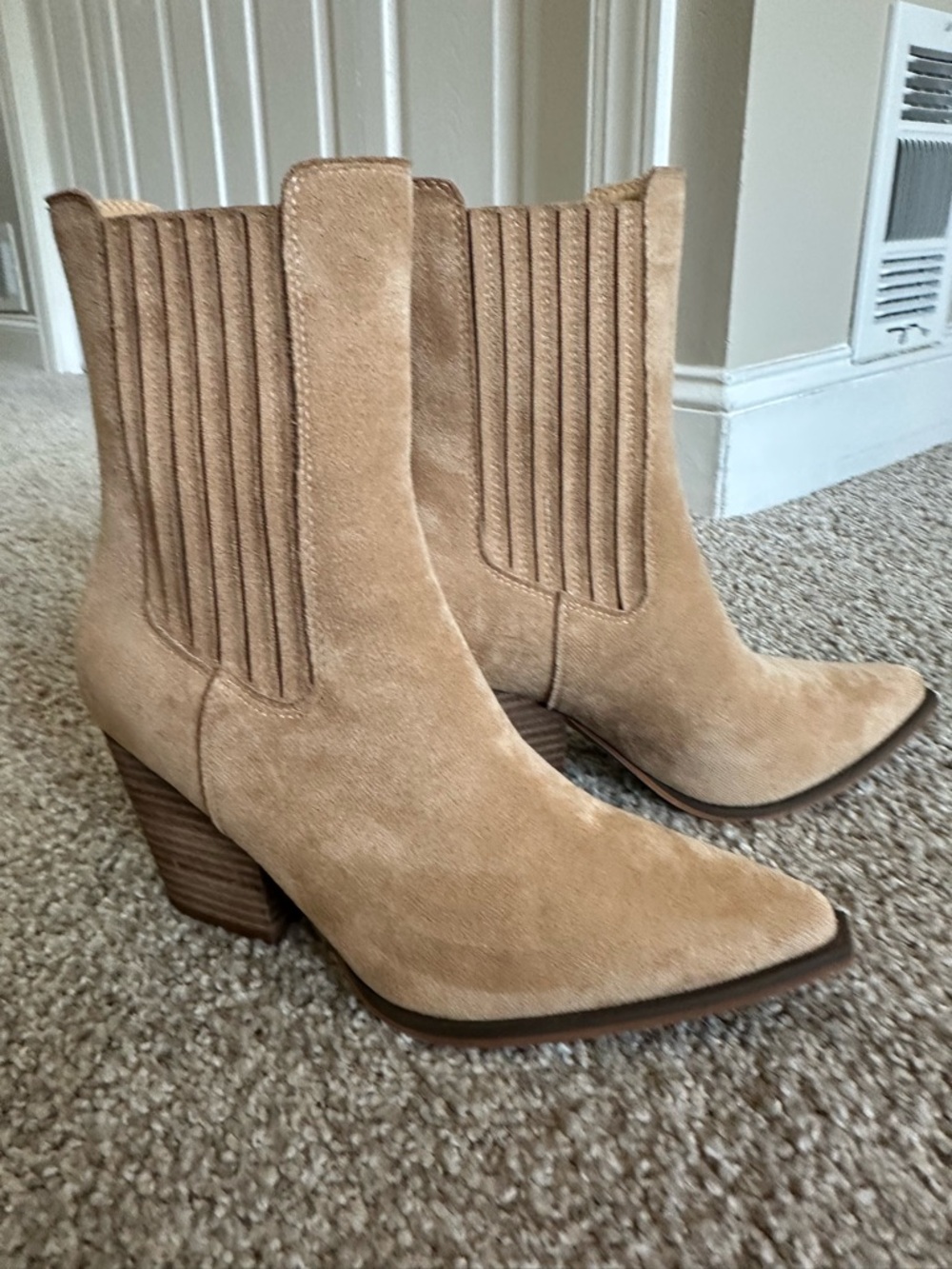 Oasis Society Tan Western Ankle Boots Size 8 Suede Look Cowboy Booties Neutral